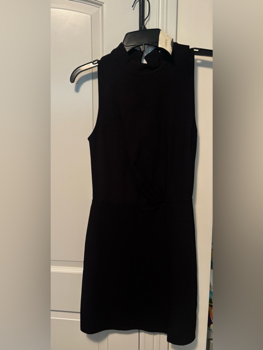 Evereve Black Sleeveless Veronica Dress